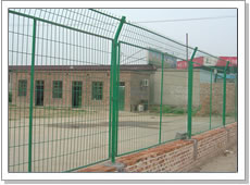 Gsreen Expressway Fences